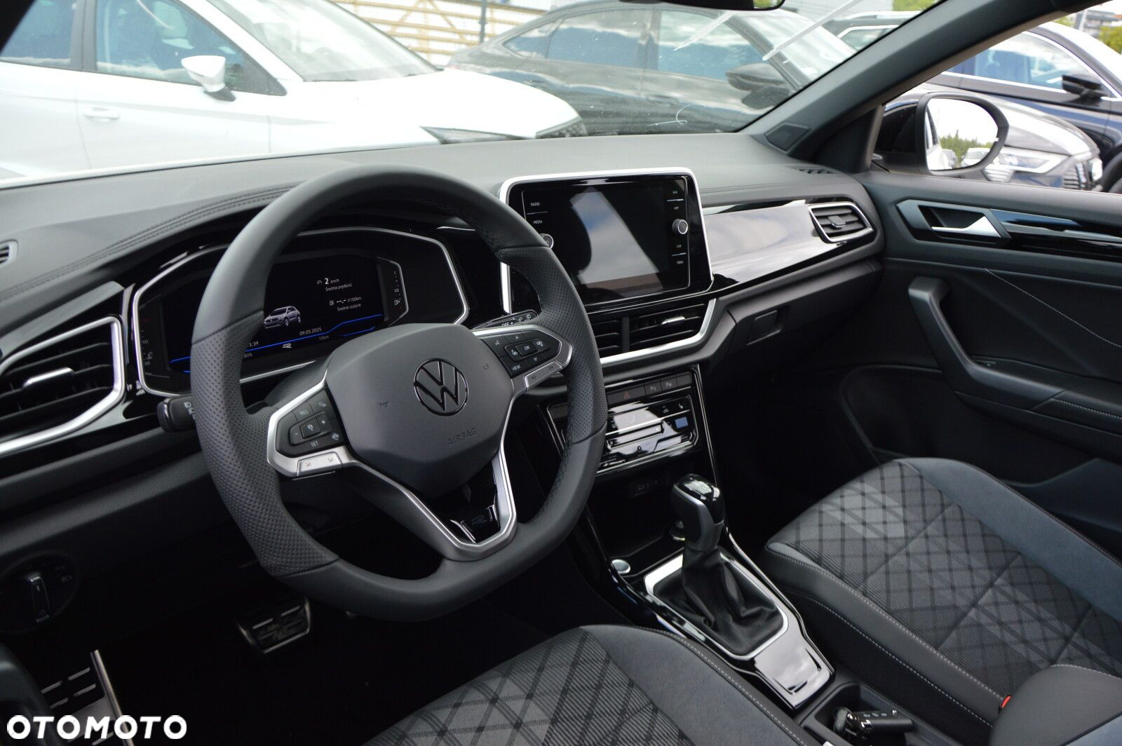 Volkswagen T-Roc - 10