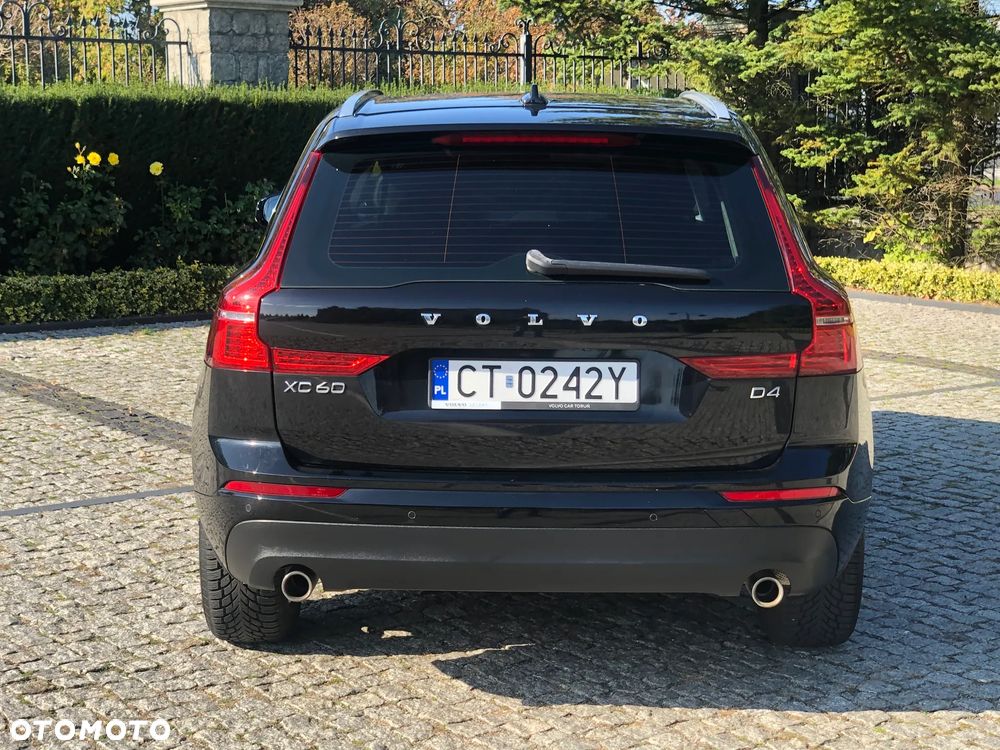 Volvo XC 60 D4 Momentum Pro - 21