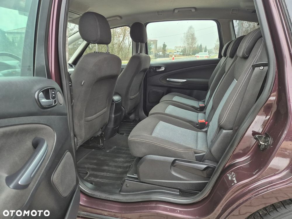 Ford S-Max - 10