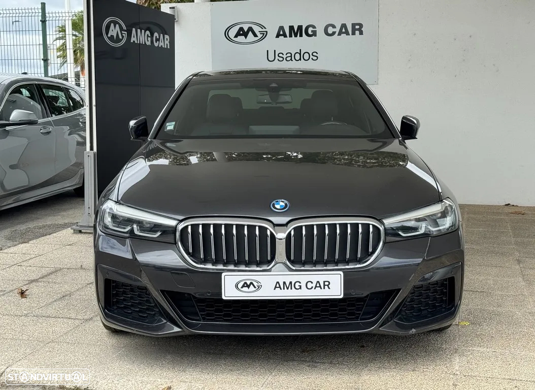 BMW 520 e Pack M - 2