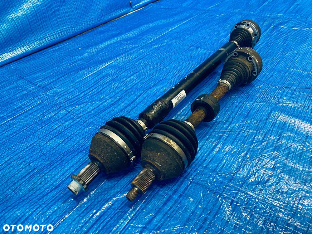 PÓŁOŚ PÓŁ OŚ LEWA LEWY PRAWA PRAWY PRZÓD PRZEDNIA KRÓTKA DŁUGA  SKODA VW AUDI SEAT 1.6TDI 115KM 17R MANUAL 6R0407761A 6R0407762A ORYGINAŁ - 2