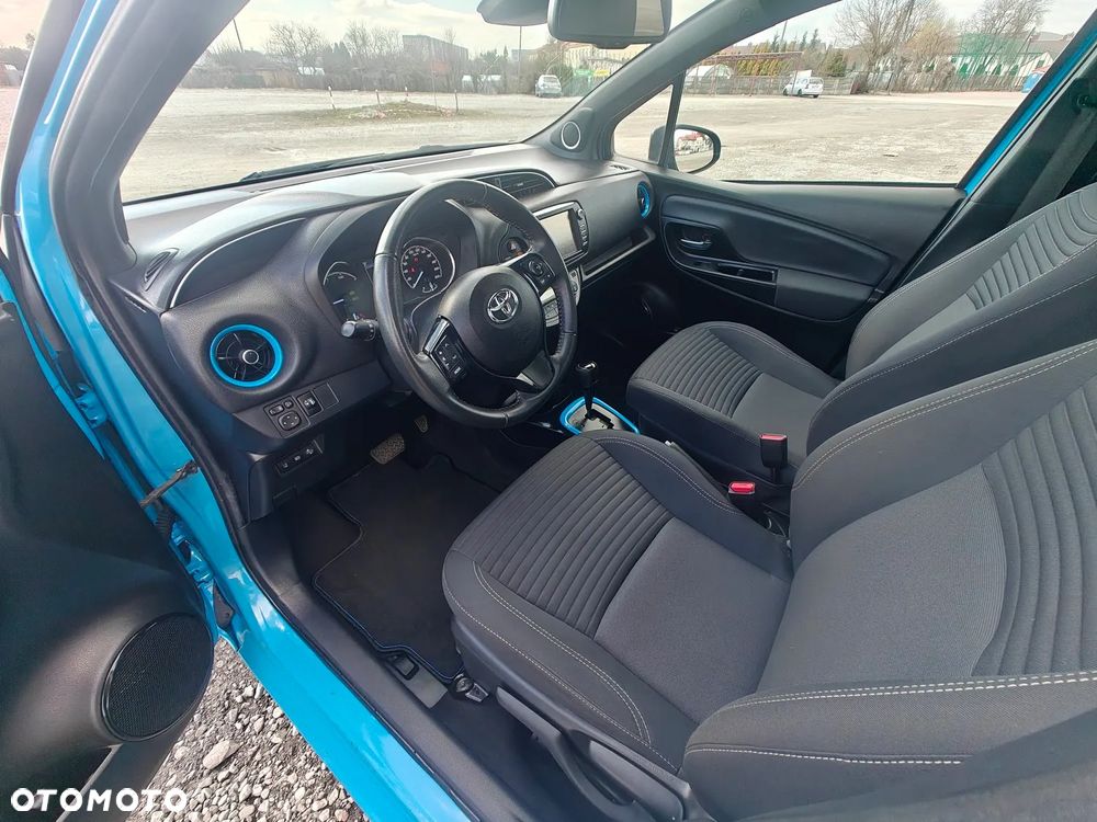 Toyota Yaris - 10