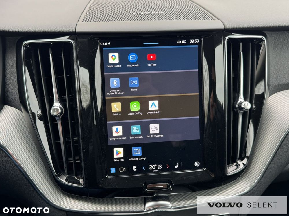 Volvo XC 60 B5 B AWD Plus Dark - 24