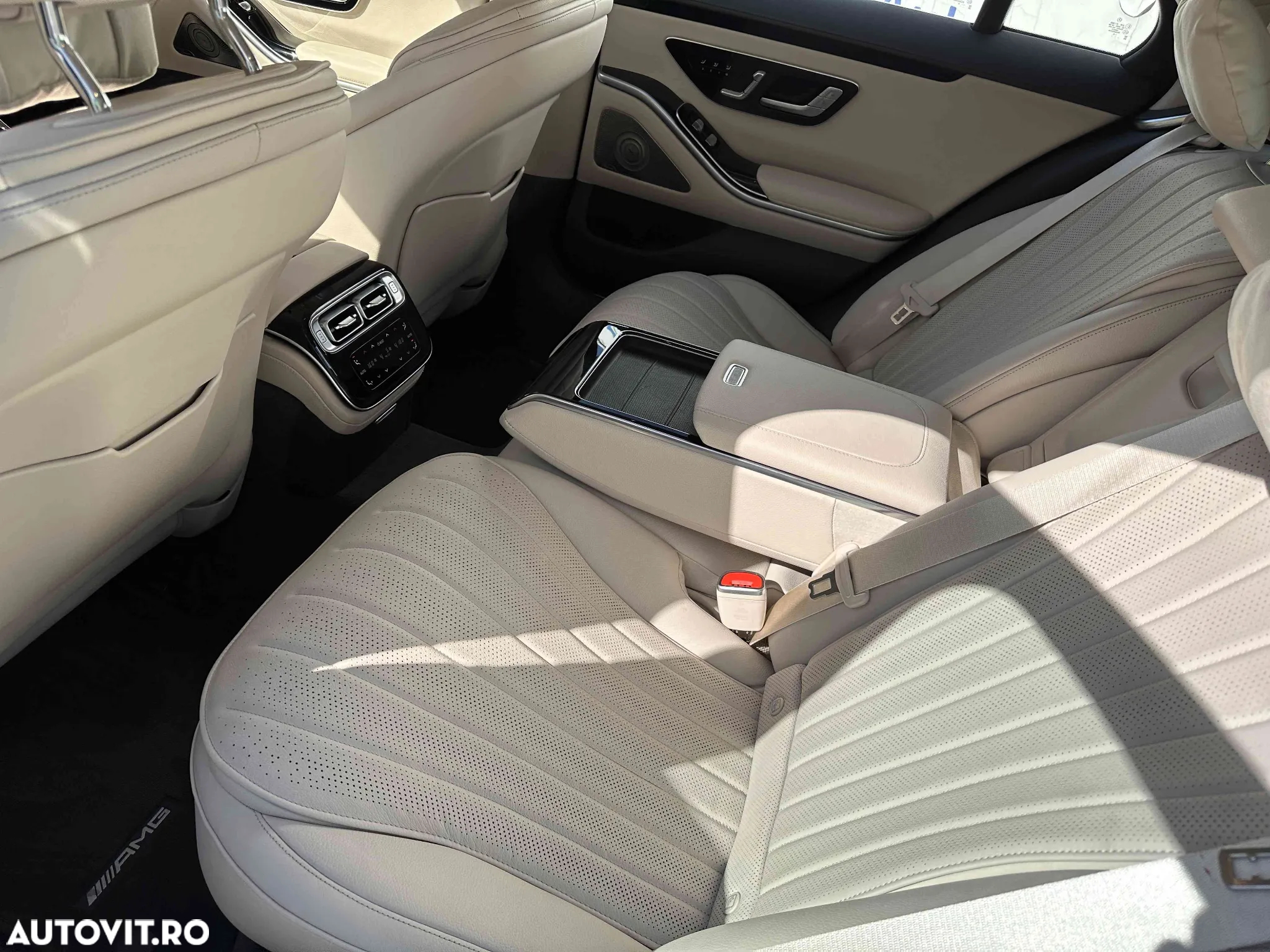 Mercedes-Benz S - 9