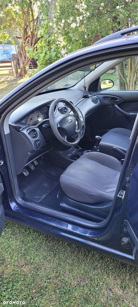 Ford Focus 1.6 Comfort - 14