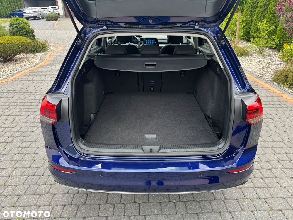Volkswagen Golf 1.5 eTSI Style DSG - 24