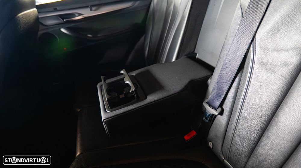 BMW X5 25 d sDrive Pack M - 27