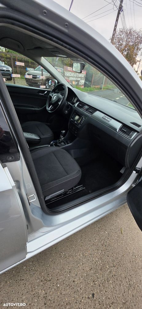 Skoda Rapid 1.6 TDI Elegance Green tec - 30