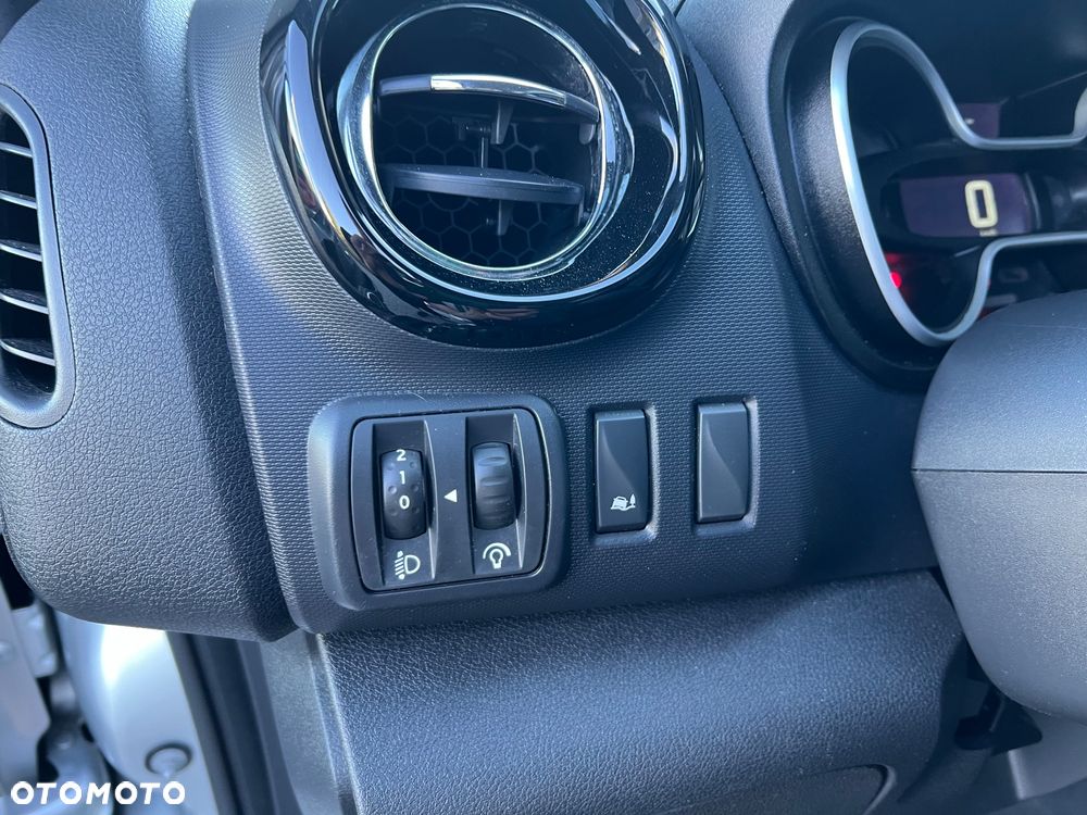 Opel Vivaro - 17