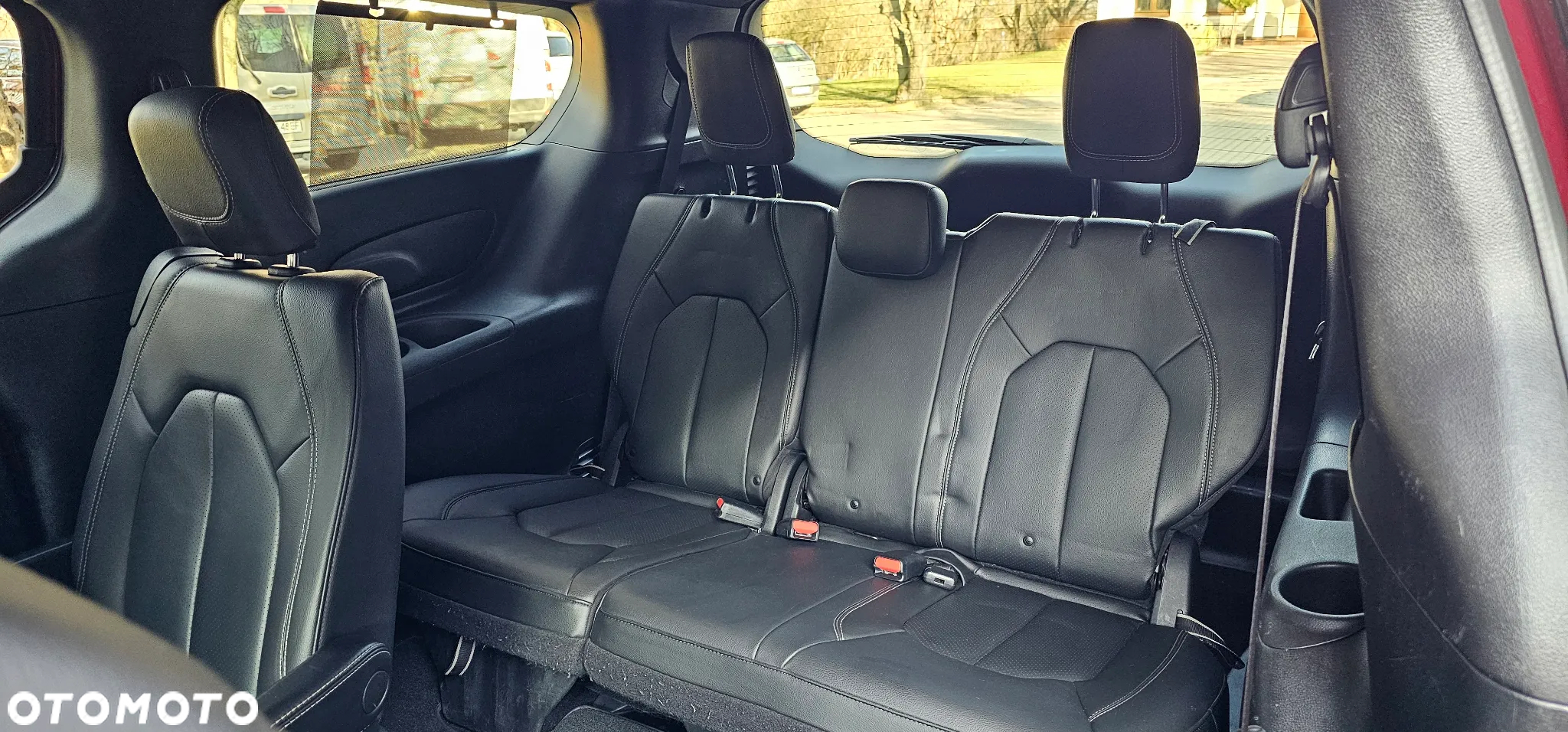 Chrysler Pacifica - 15