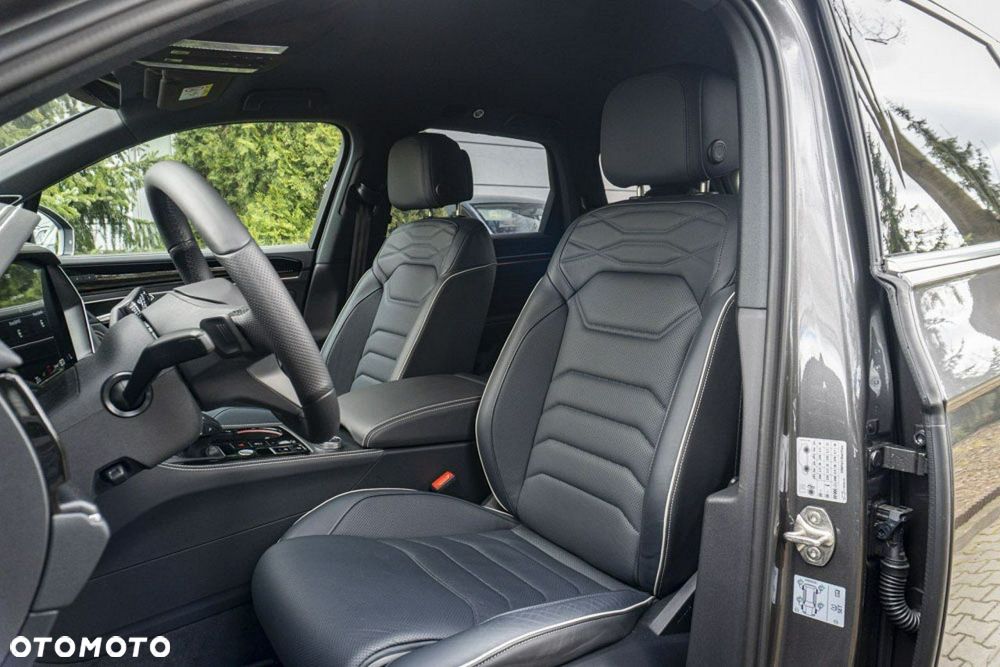 Volkswagen Touareg - 16