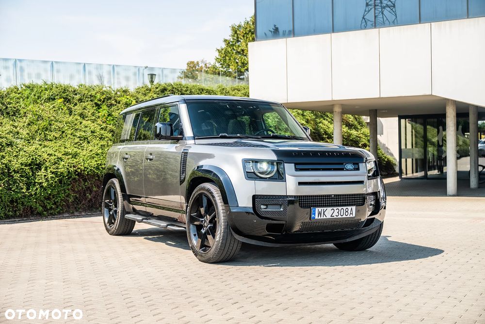 Land Rover Defender 110 D250 X-Dynamic SE - 2
