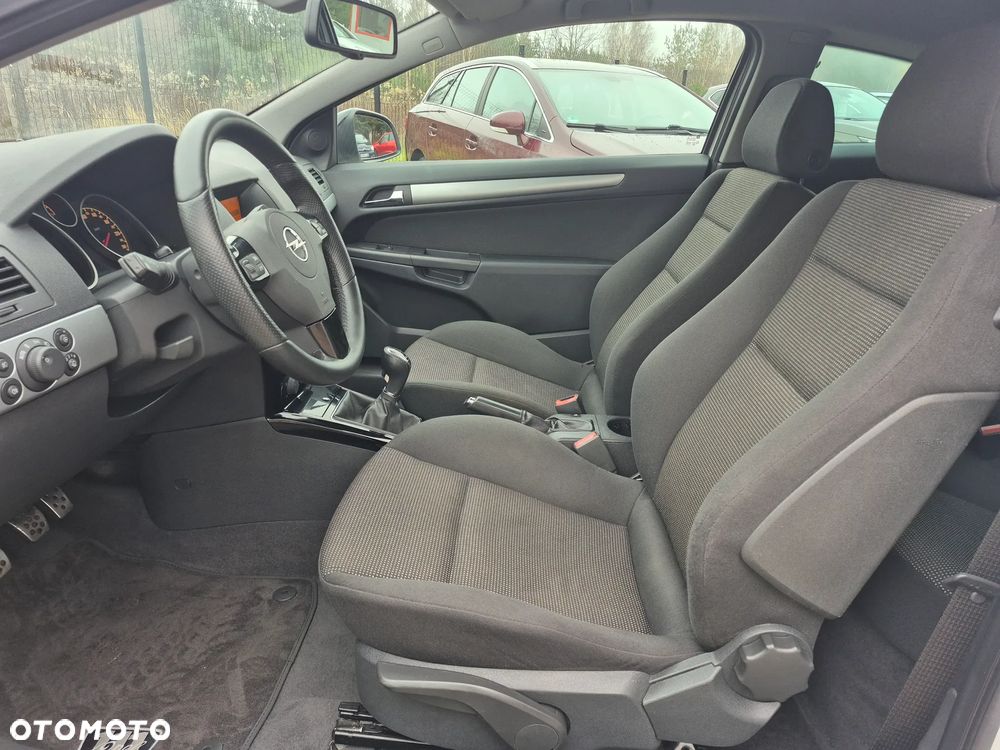 Opel Astra 1.6 Black&White - 5