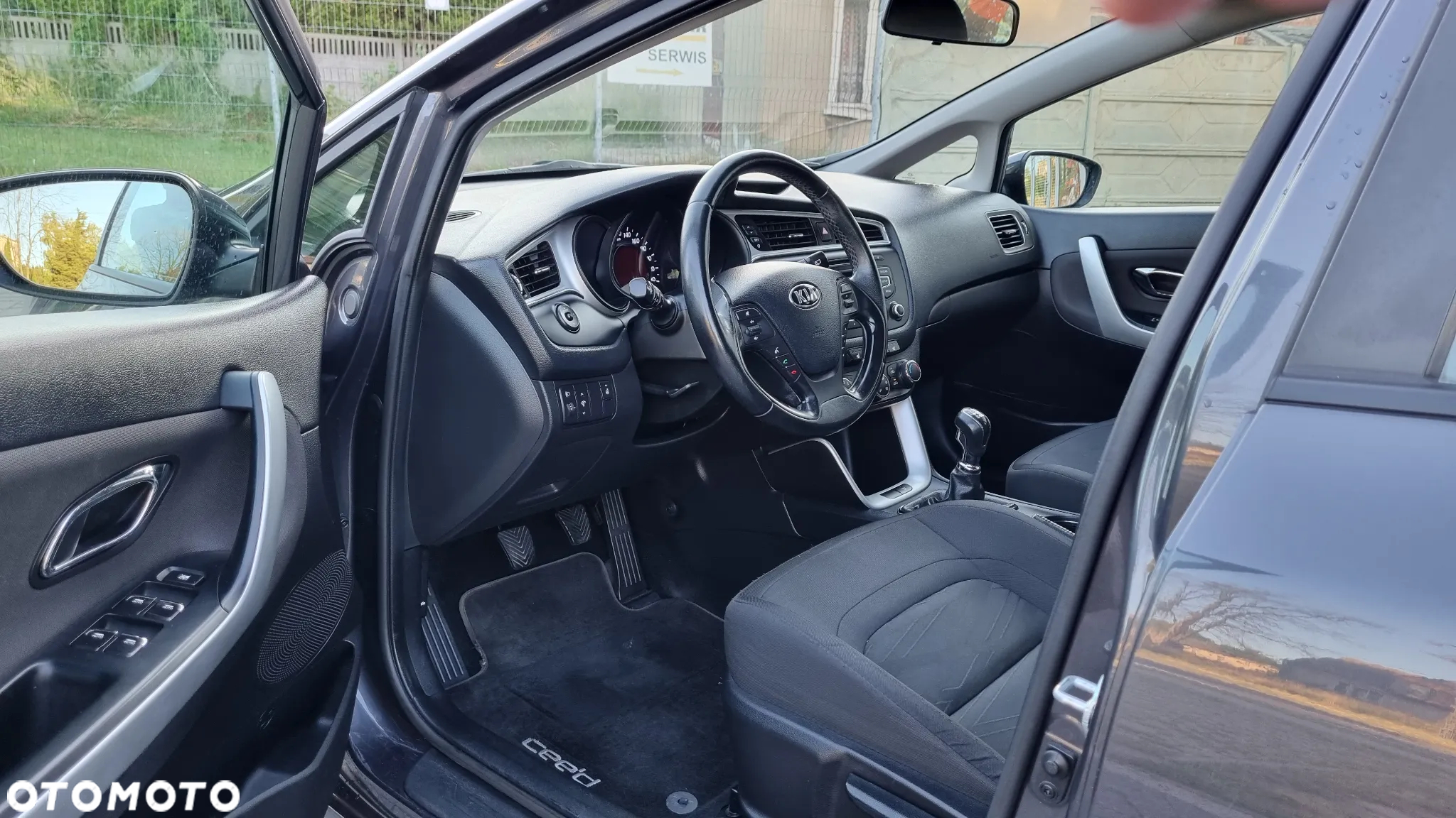 Kia Ceed SW 1.4 Attract - 11
