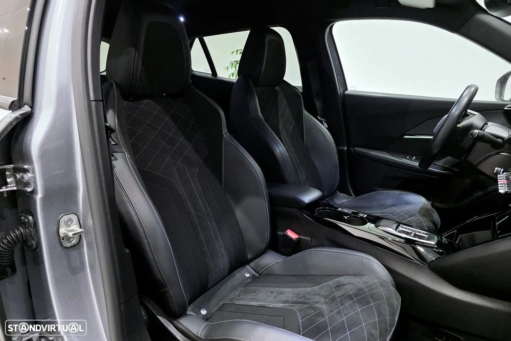 Peugeot e-2008 50 kWh GT Pack - 14