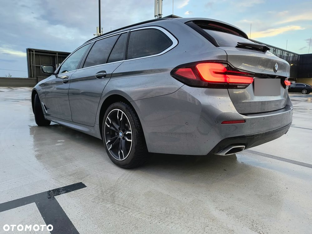 BMW Seria 5 520d xDrive - 5