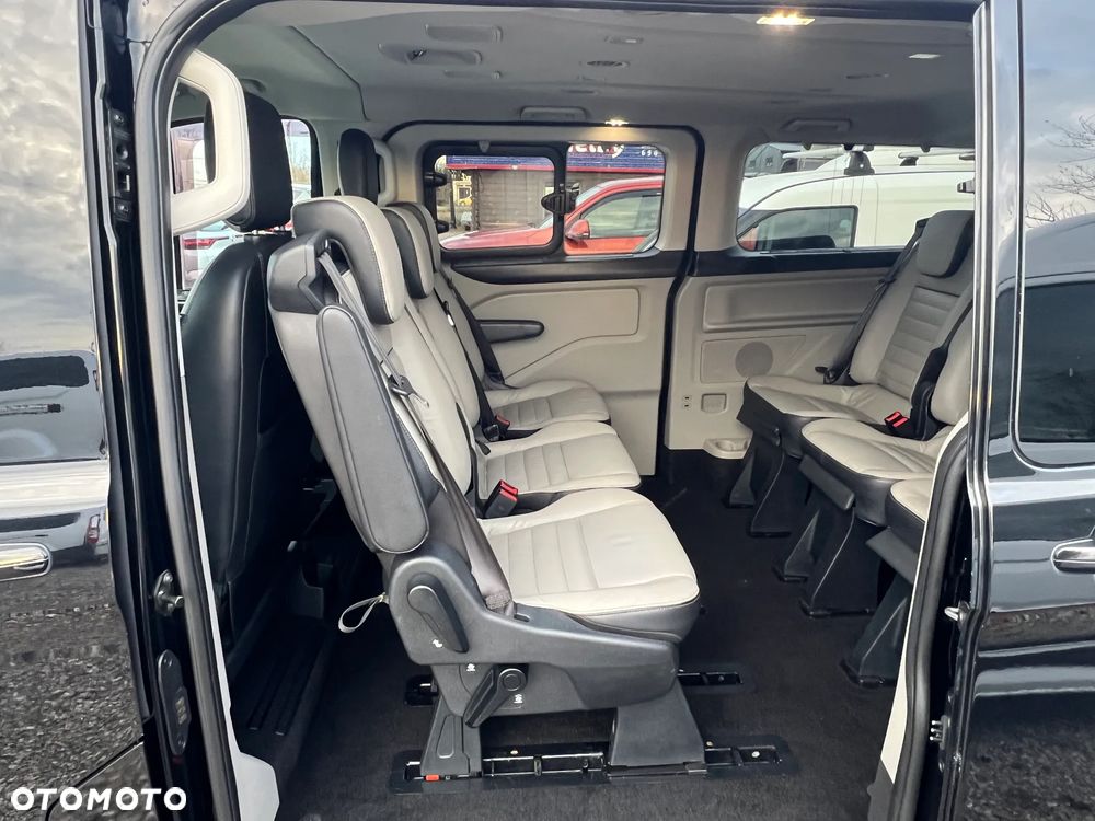 Ford Tourneo Custom 2.0 TDCi L2 Titanium SelectShift - 24