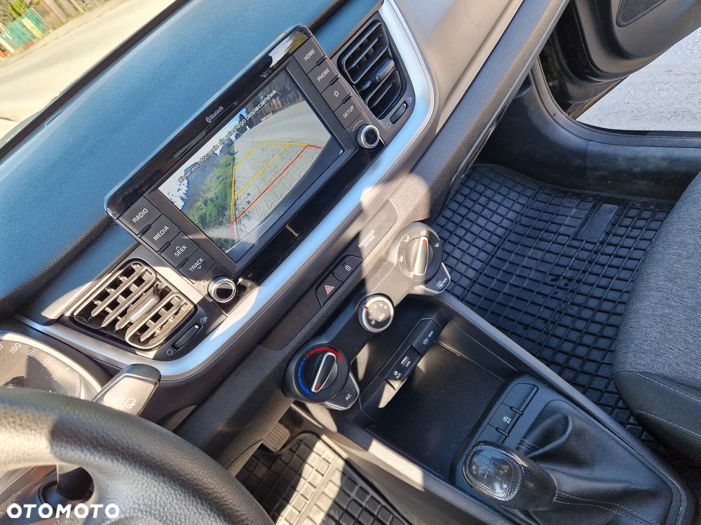 Kia Stonic 1.4 L - 19