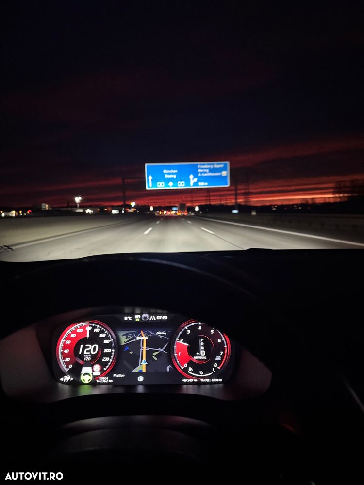 Volvo S60 T5 R-Design - 12