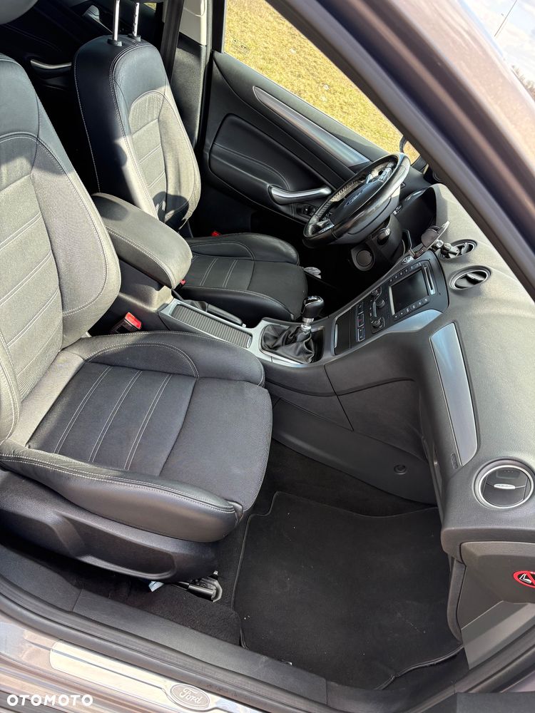 Ford Mondeo 2.0 TDCi Business Edition - 13