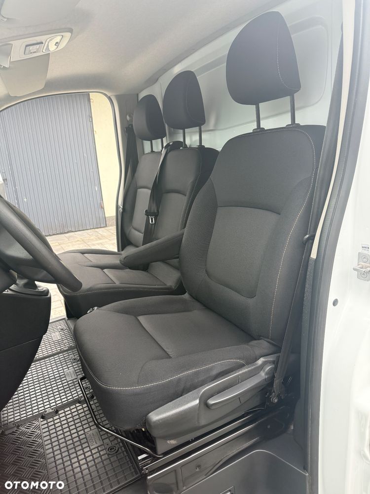 Renault Trafic - 12