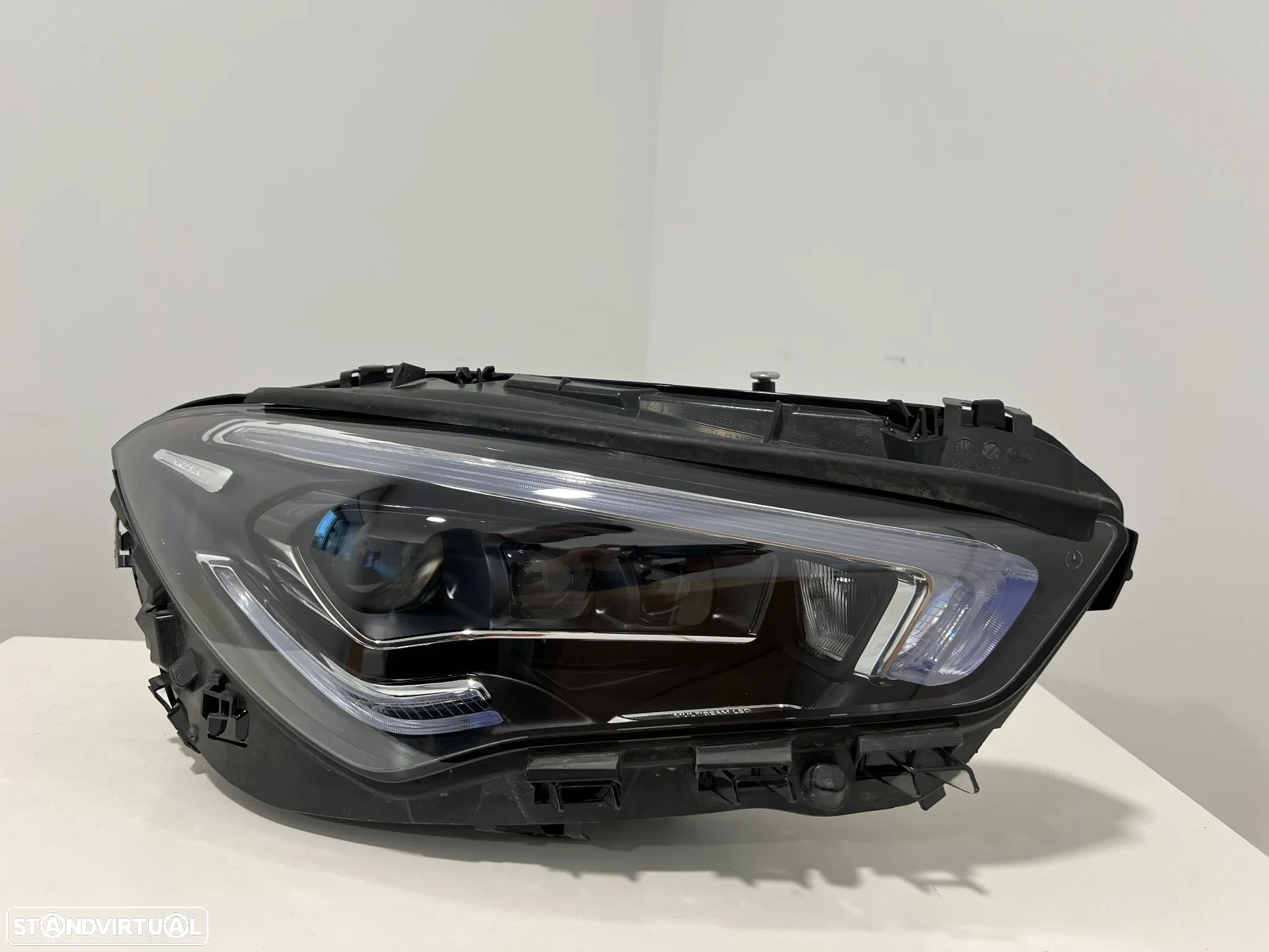 Farol Otica Original Mercedes CLA W118 Multibeam Led lado Direito - 1