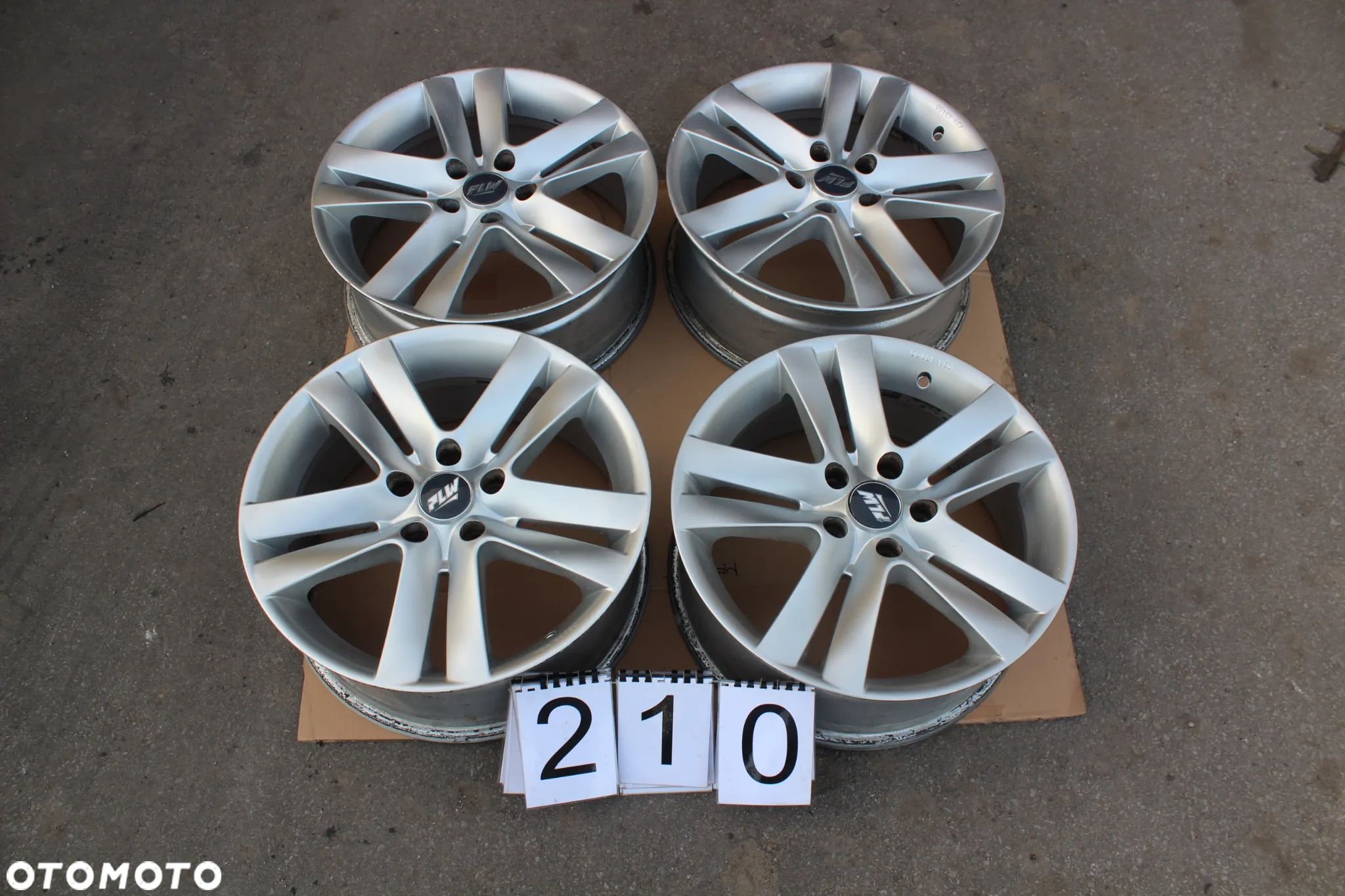Felgi aluminiowe Audi Skoda Seat VW Mercedes 5x112  7x17  ET38 - 1
