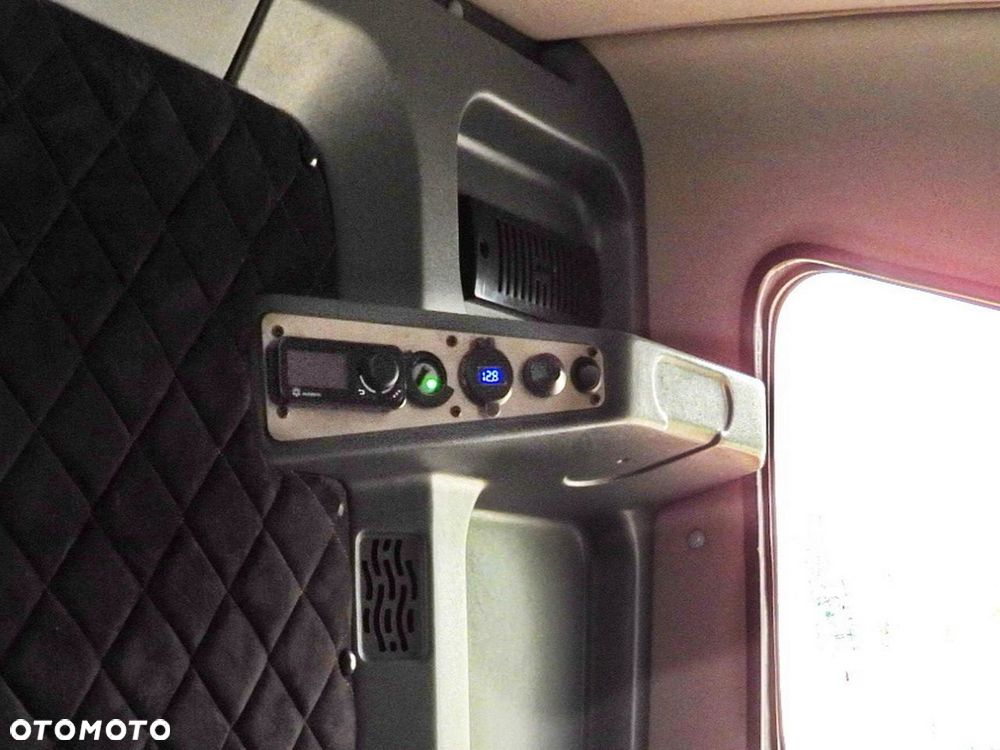Renault MASTER PLANDEKA WINDA 10 PALET WEBASTO TEMPOMAT LEDY PNEUMATYKA KLIMATYZACJA  165KM - 41