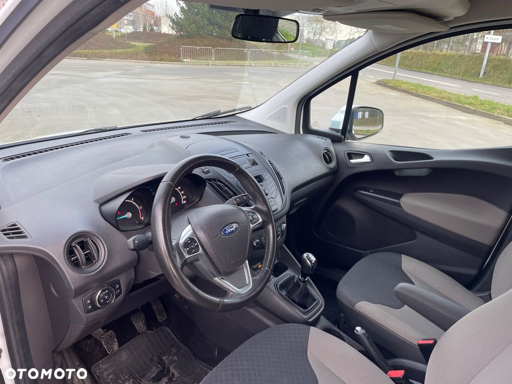 Ford Tourneo Courier 1.5 TDCi Trend - 10