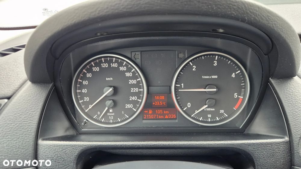 BMW X1 sDrive18d xLine - 25