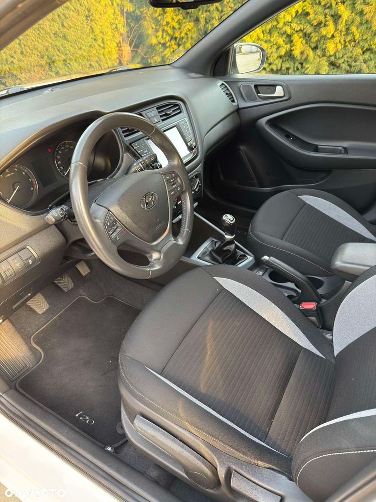 Hyundai i20 - 10