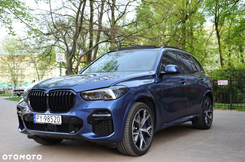 BMW X5 M M50i - 2