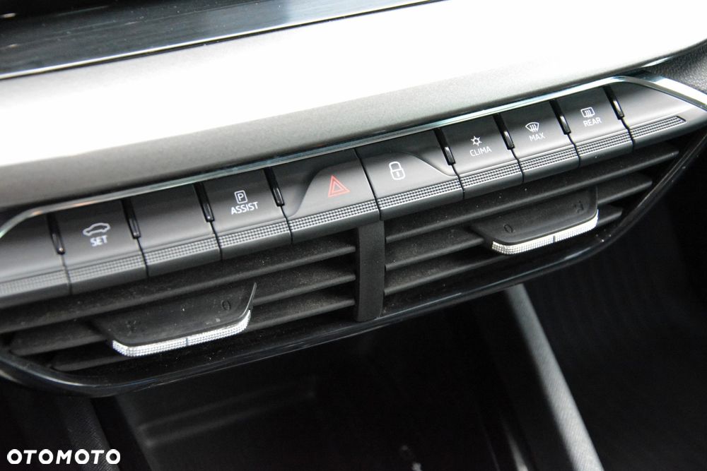 Skoda Octavia 1.5 TSI ACT Ambition - 29