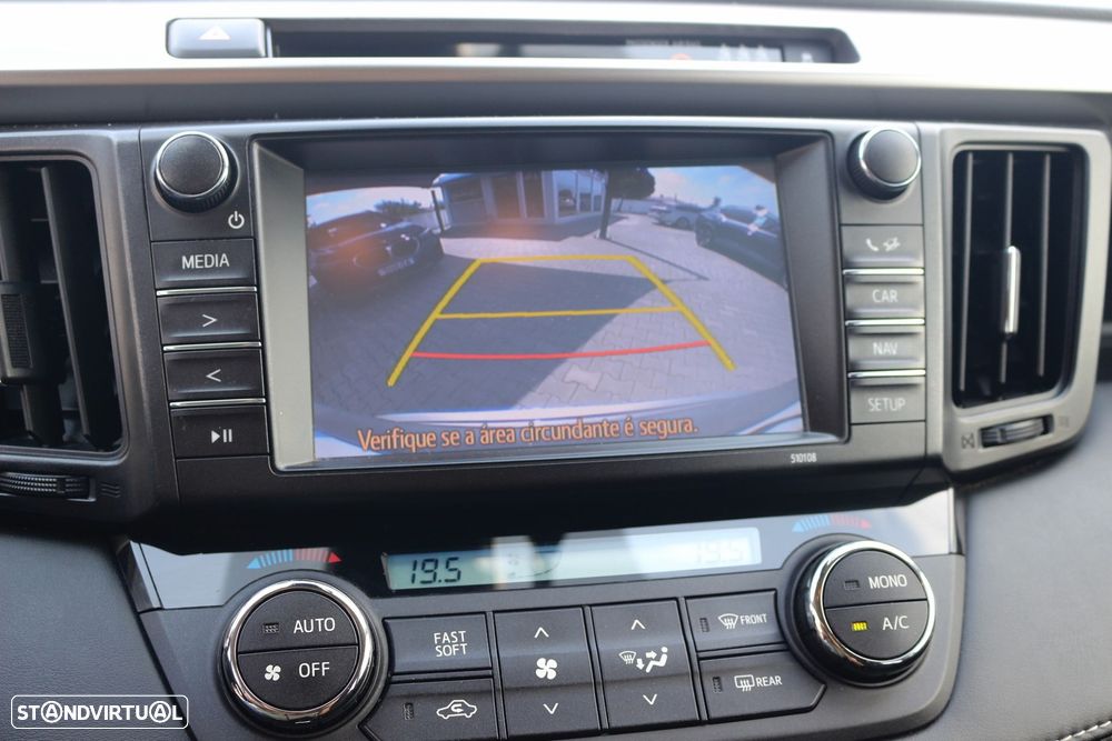 Toyota RAV4 2.0 D-4D Comfort - 33