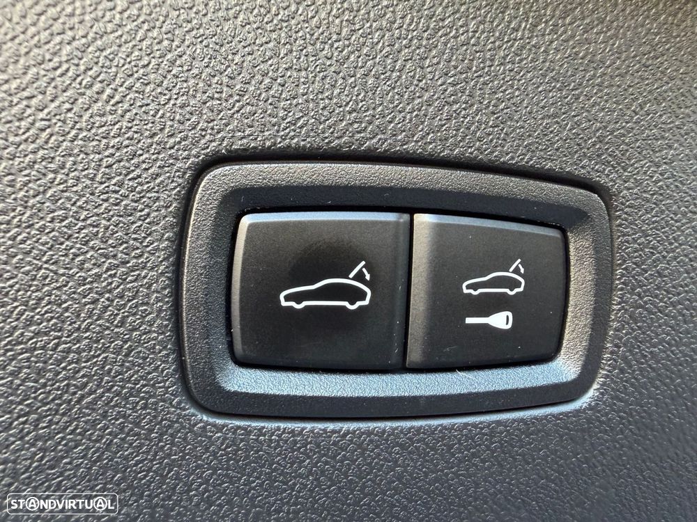 Porsche Cayenne Coupé E-Hybrid Platinum Edition - 42