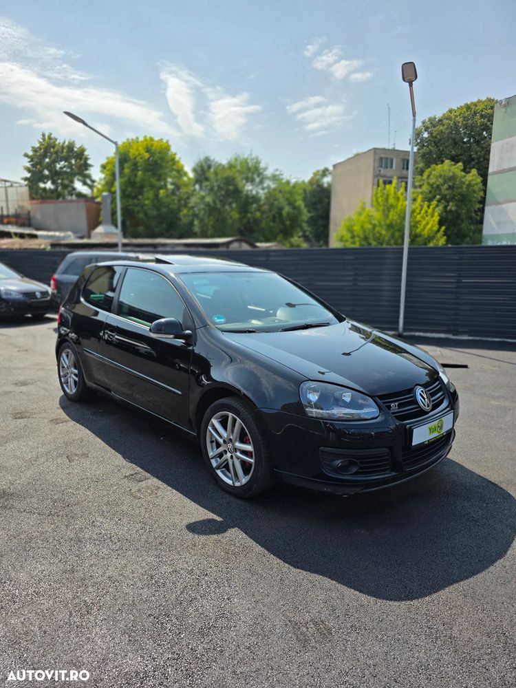 Volkswagen Golf - 2
