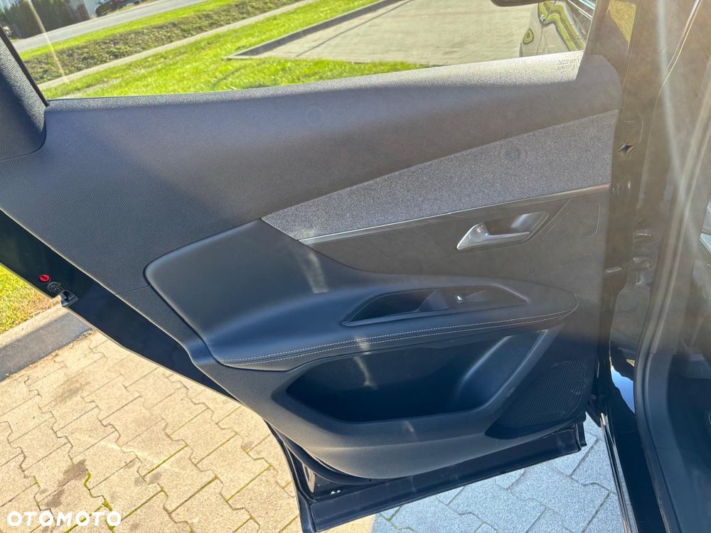 Peugeot 3008 1.6 THP Allure S&S EAT6 - 20