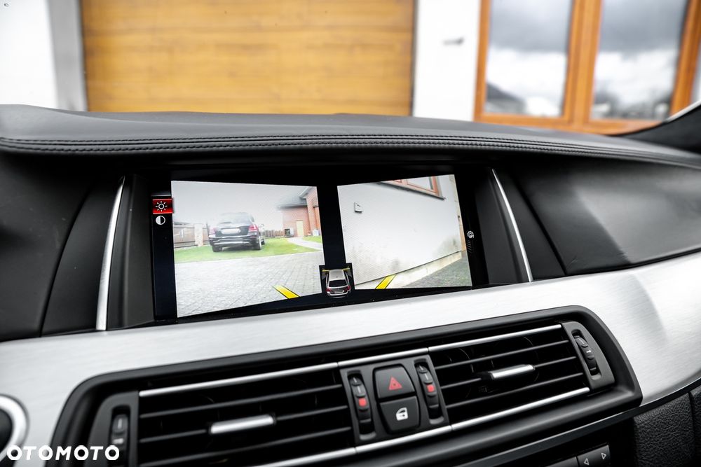 BMW Seria 5 M550d xDrive - 30