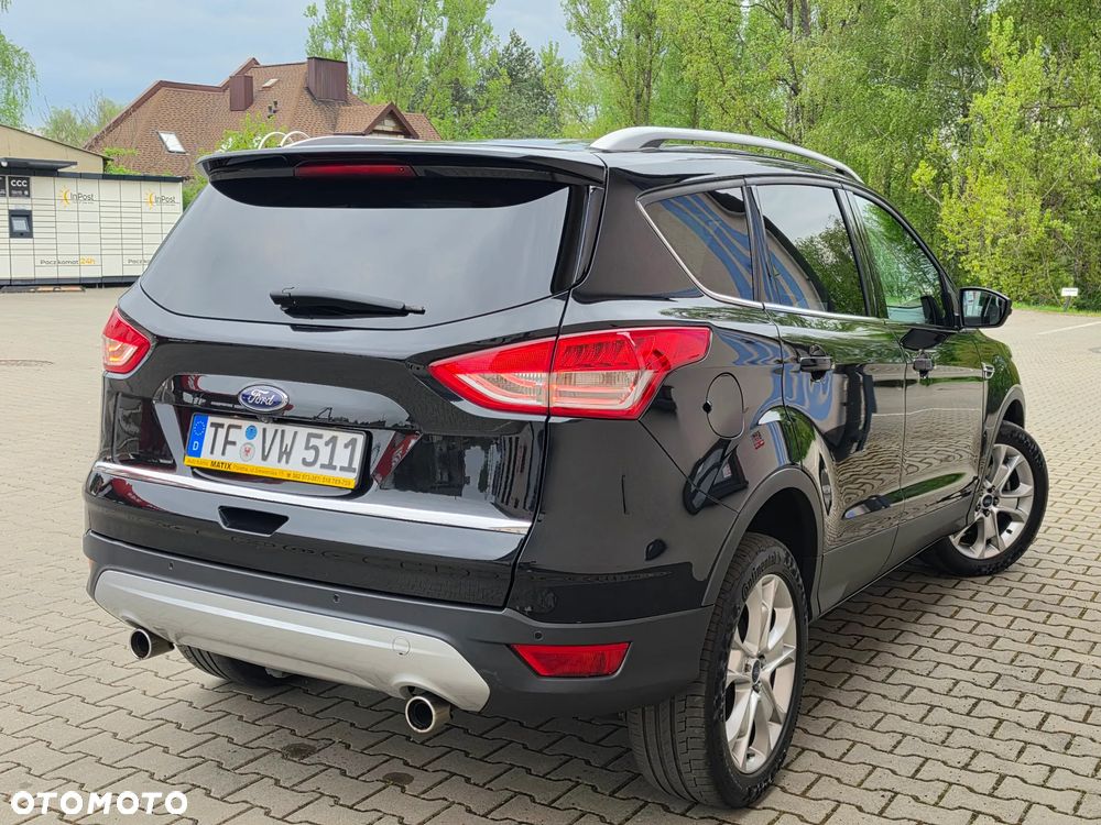 Ford Kuga 2.0 TDCi 2x4 Titanium - 25