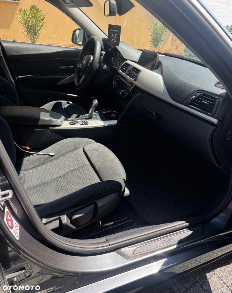 BMW Seria 3 320d Efficient Dynamics - 15