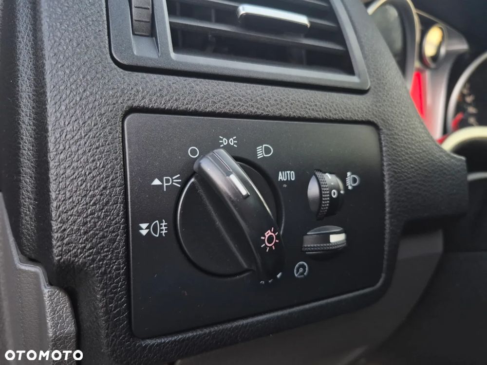 Ford Kuga 2.0 TDCi 4x4 Titanium - 21