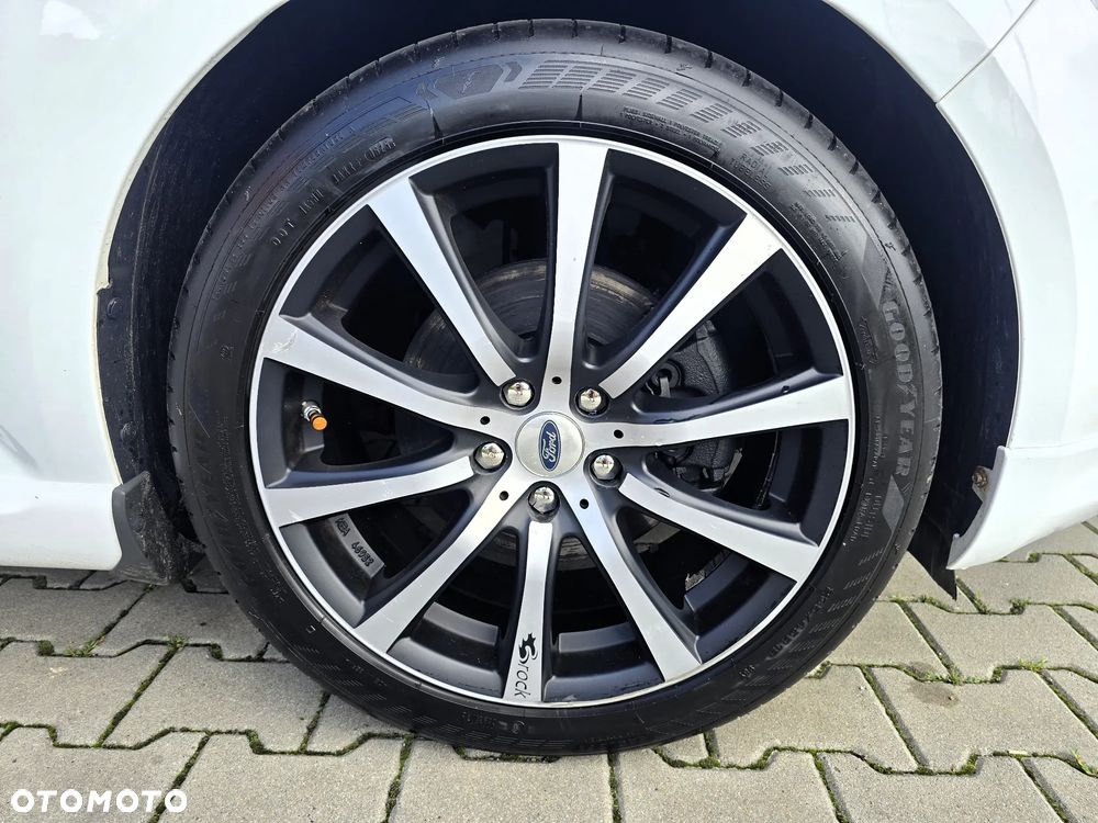 Ford Mondeo 2.0 EcoBoost Titanium S - 18