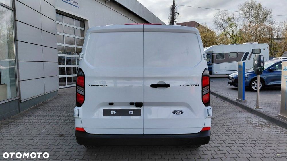 Ford Transit Custom - 8