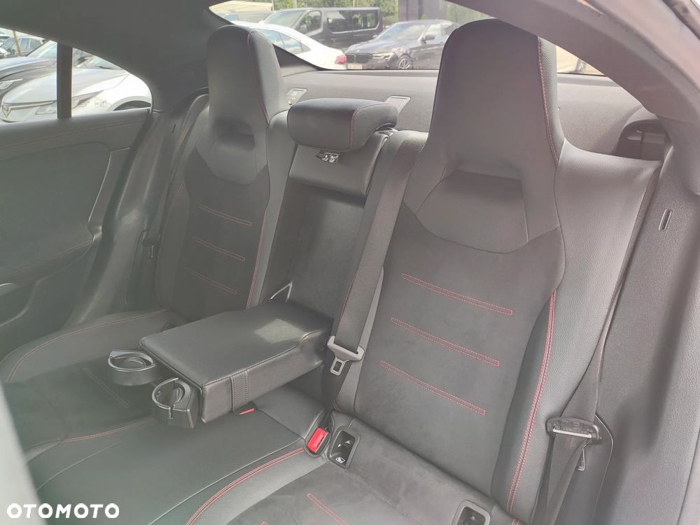 Mercedes-Benz CLA 200 mHEV AMG Line 7G-DCT - 11