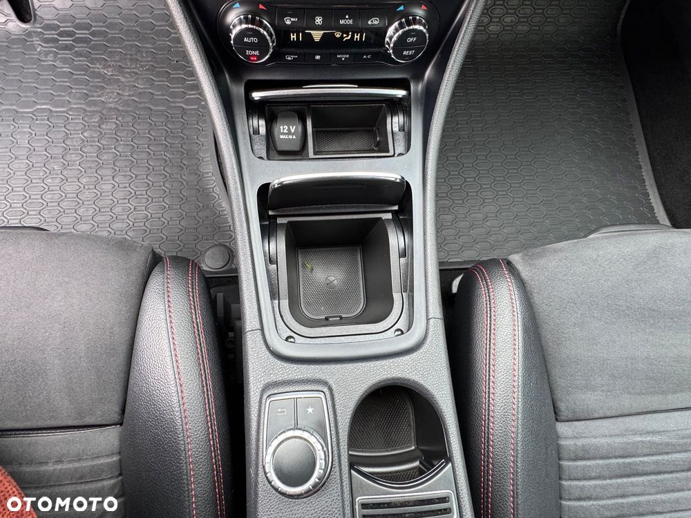 Mercedes-Benz GLA - 19