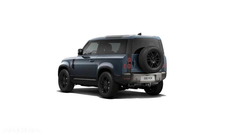 Land Rover Defender - 3