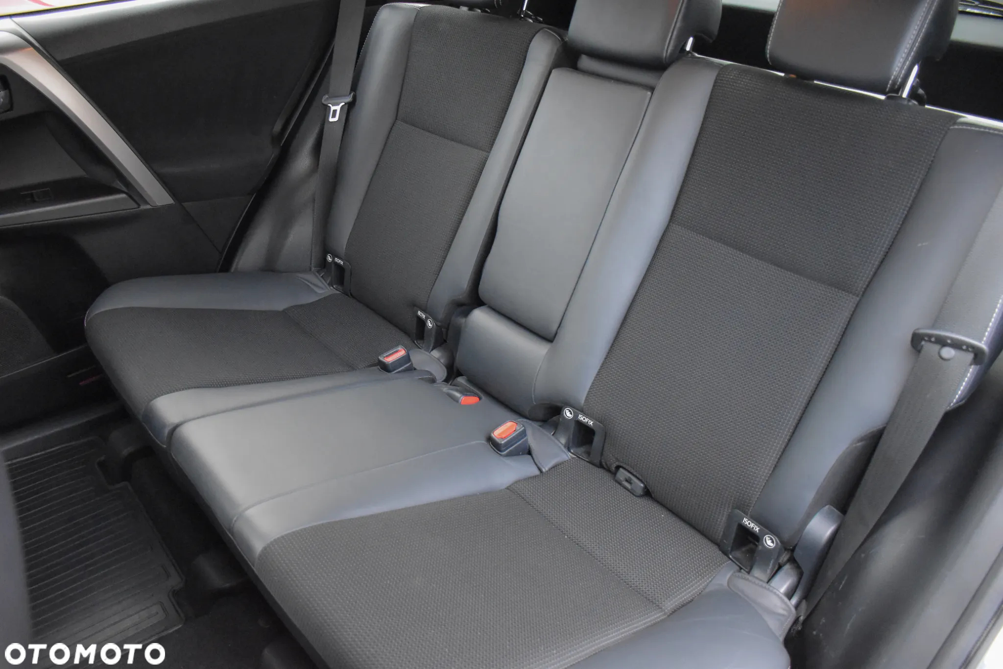 Toyota RAV4 2.0 D-4D Premium 4x2 - 37