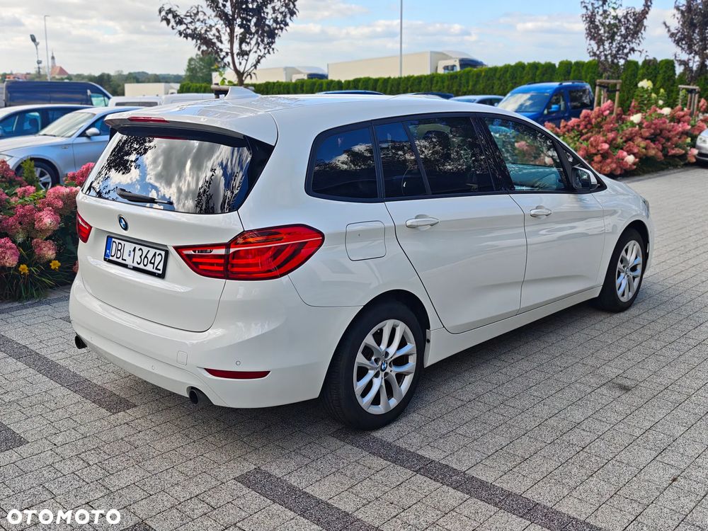 BMW Seria 2 220i Advantage - 5