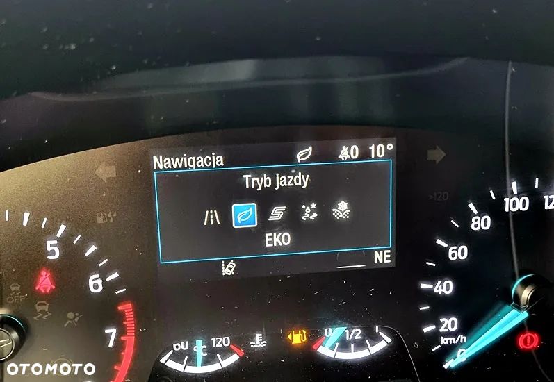 Ford Kuga 1.5 EcoBoost FWD Titanium - 35