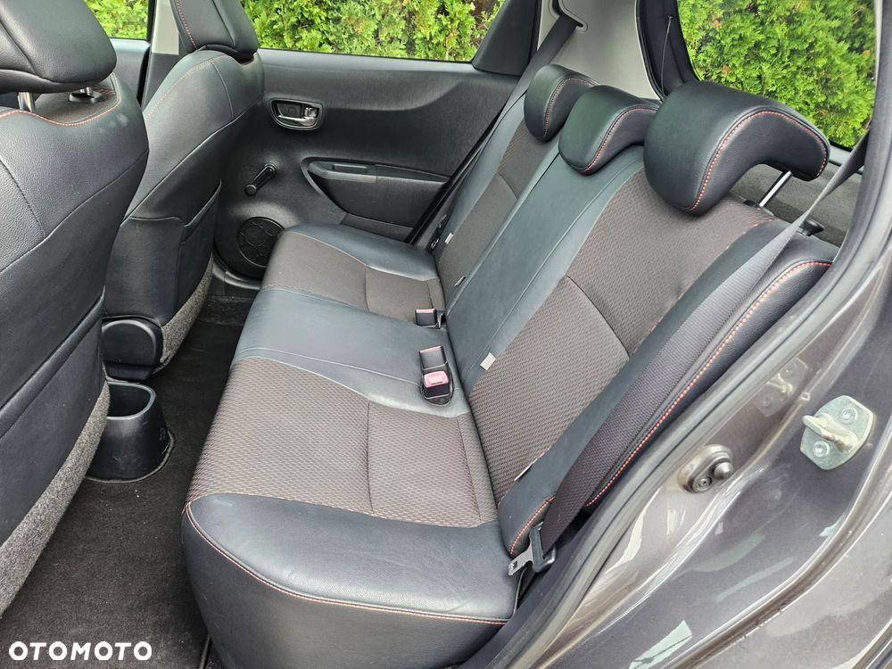 Toyota Yaris 1.33 VVT-i Executive - 11